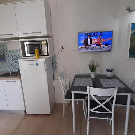 Apartmani Dunja I Tina Gajcu Novalja Exterior foto