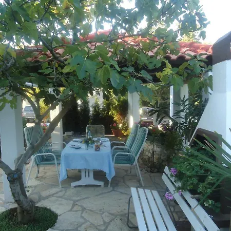 Apartmani Dunja I Tina Gajcu Novalja Exterior foto