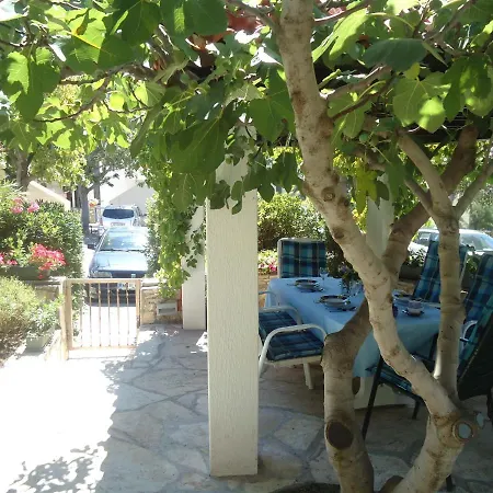 Apartmani Dunja I Tina Gajcu Novalja Exterior foto