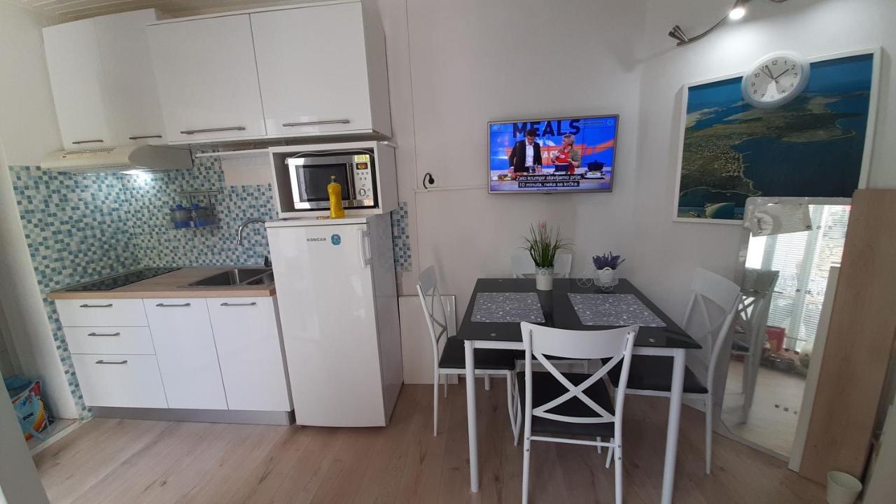 Dunja I Tina Gajcu